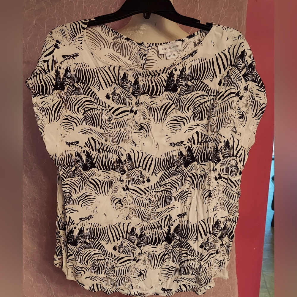 Womans Liz Claiborne Cute Wild Zebra Top Shirt in a size Large